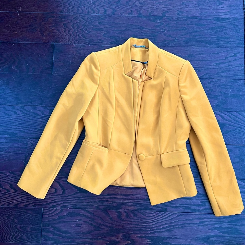 White House Black Market - mustard yellow blazer - size 4P (true to size)